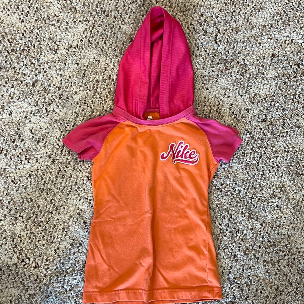 Girls Nike top